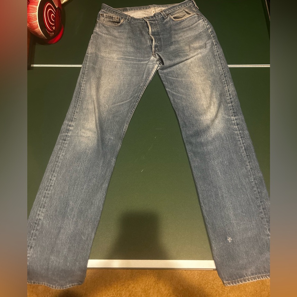 **SOLD**Vintage Levi’s 2501 0117 Straight Denim Light Wash Jeans